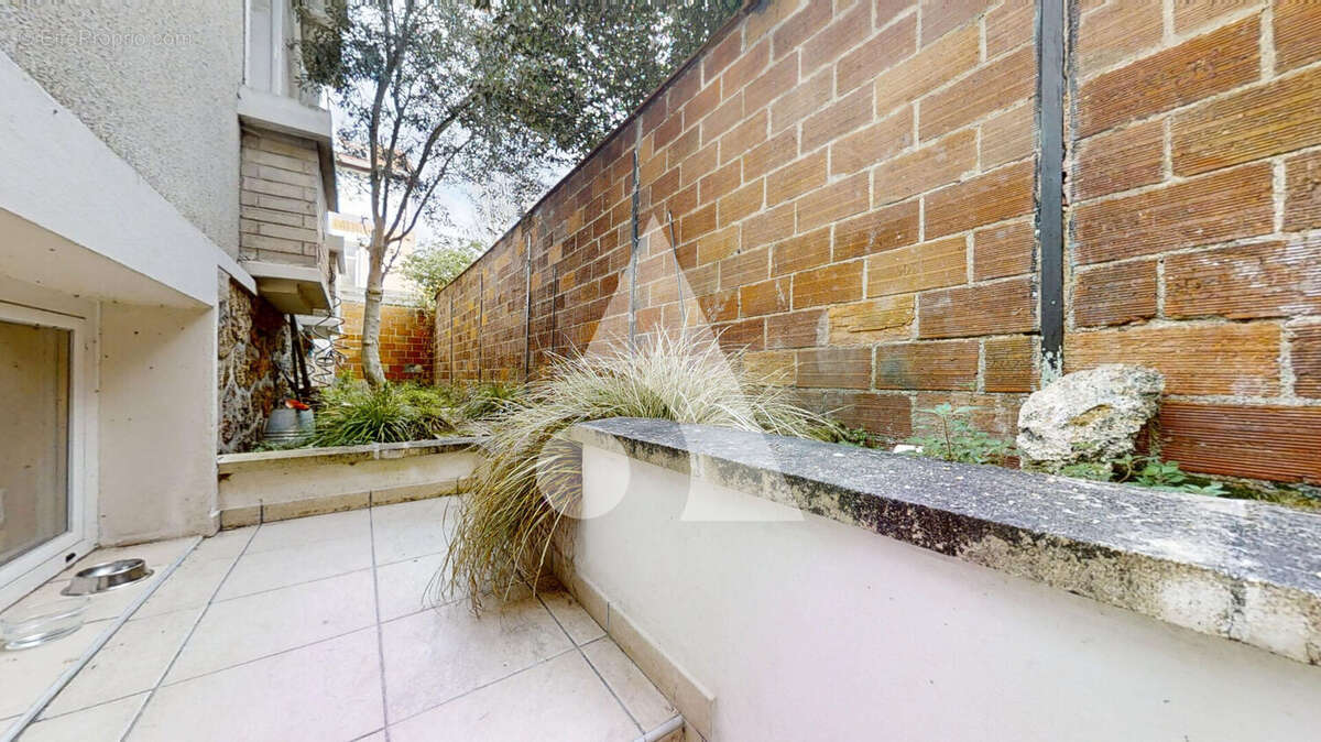 Appartement à COURBEVOIE