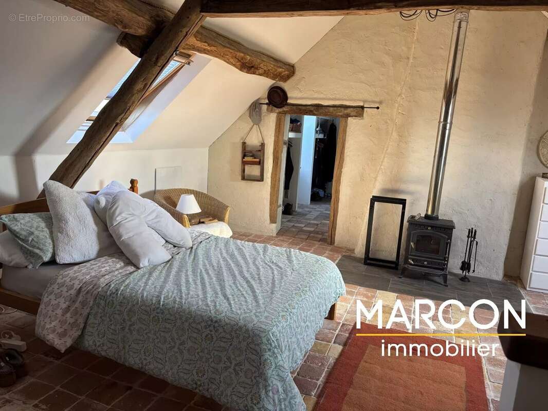 Maison à DOMPIERRE-LES-EGLISES