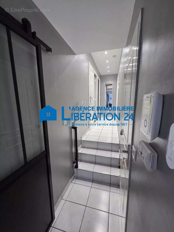 Maison à CHATEAUNEUF