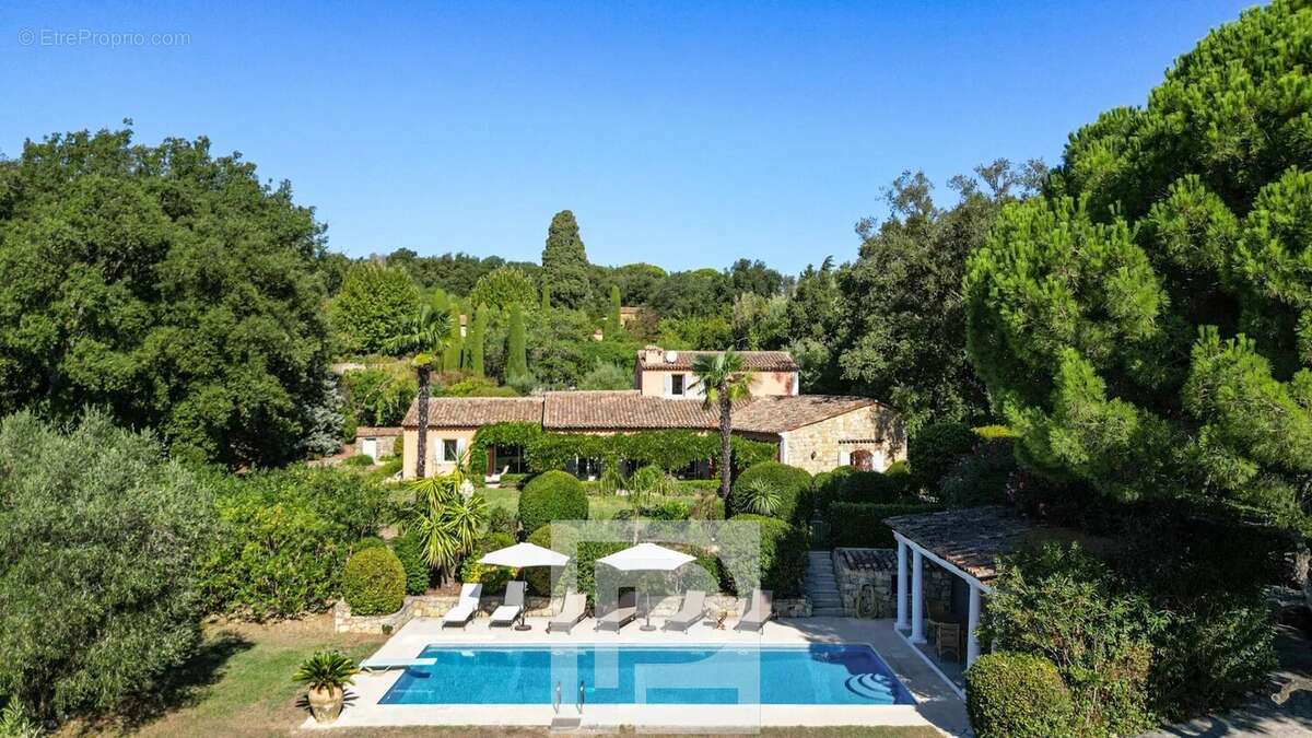 Superbe propriété de charme au calme absolu avec tennis – Aux portes de Mougins - photo 2