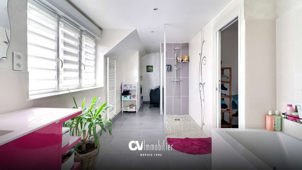 Maison 3 chambres - 180m2 - TERRES DE BORD - photo 8
