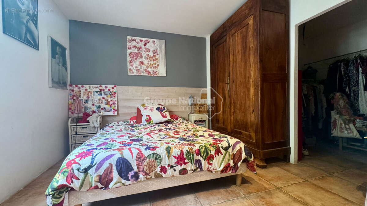 Maison familiale P7 de 213 m² avec piscine - Secteur Mas du Boudan - photo 7