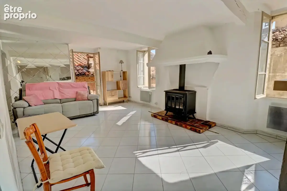 Appartement meublé Haut-de-Cagnes avec balcon et vue mer - photo 2