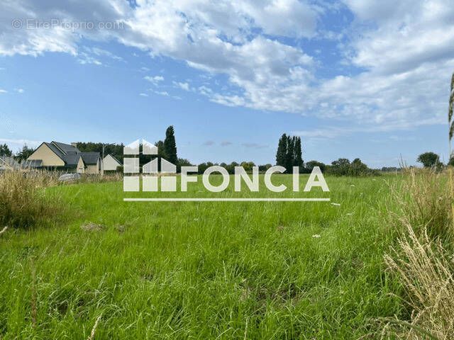 Terrain à LE VIVIER-SUR-MER