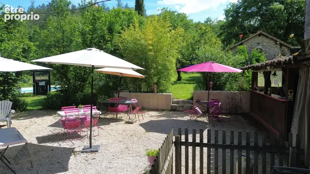 Maison d'hôtes 440 m² avec gîte, piscine et parc de 7 285 m² - vue Saint-Cirq-Lapopie - photo 17