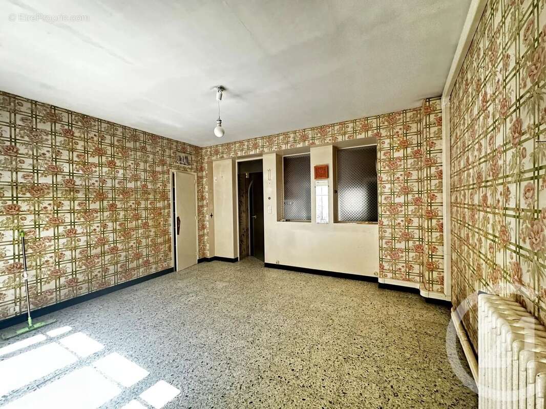 Maison à CHEF-BOUTONNE