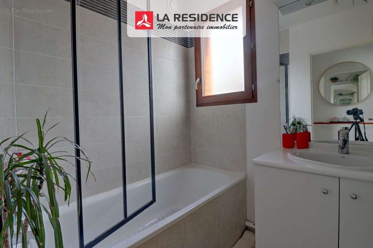 Appartement 67 m² à Carrieres-Sous-Poissy  - photo 8