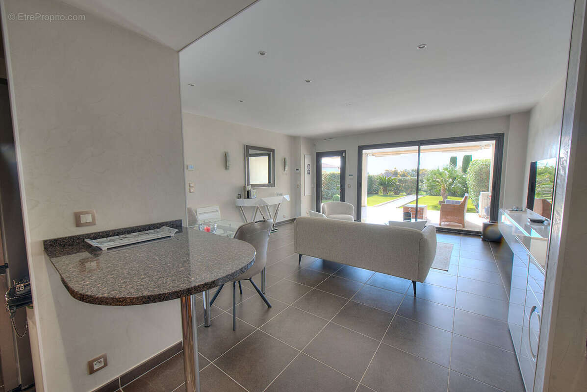 Appartement à SAINT-RAPHAEL