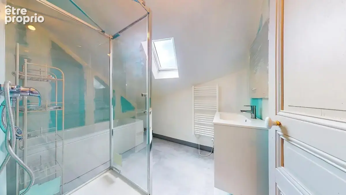 A vendre - maison à reims avec 4 chambres et petit extérieur - photo 9