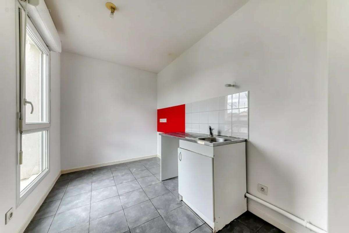 Appartement à DECINES-CHARPIEU