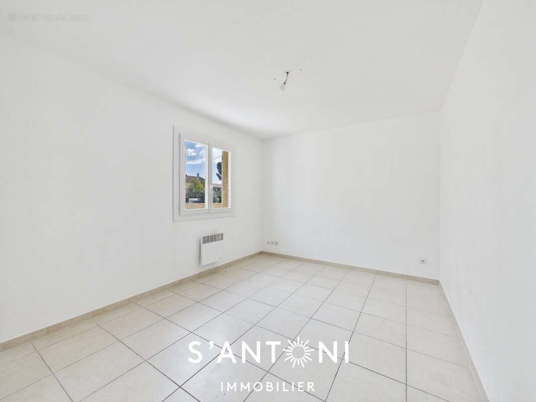 Maison à LIGNAN-SUR-ORB