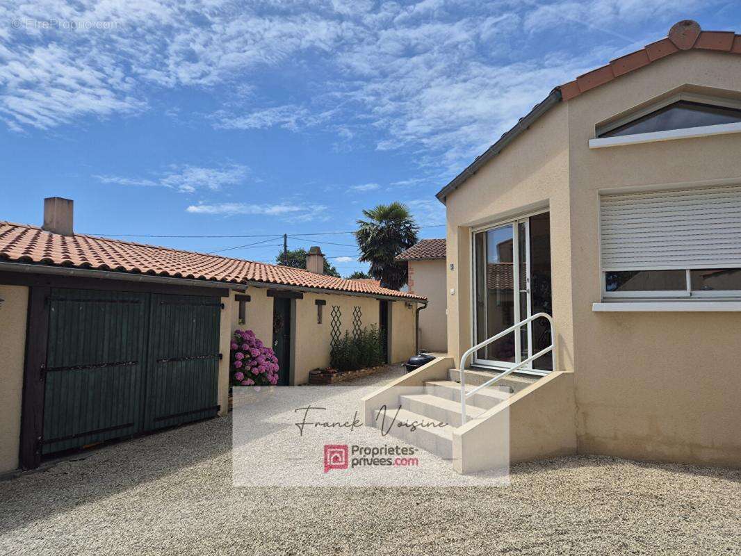 Maison à MOUCHAMPS