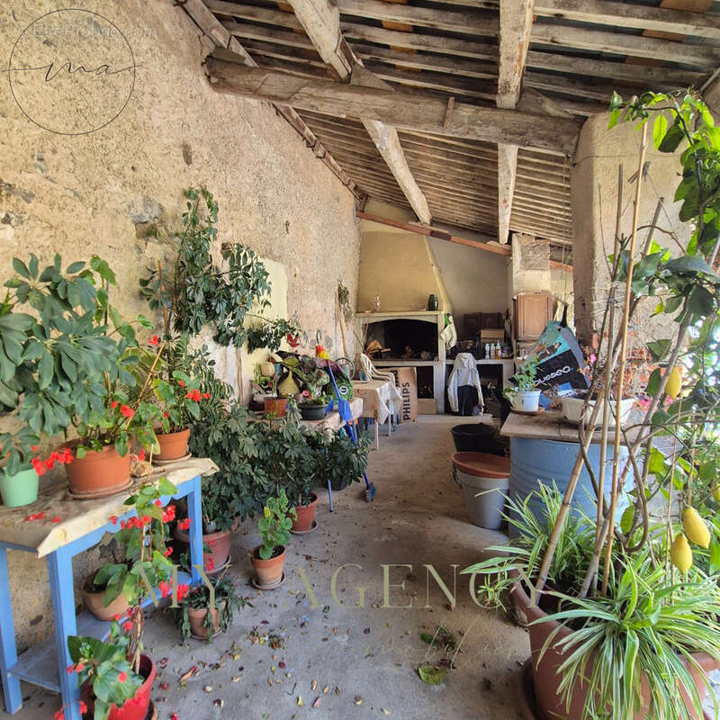 Caux   Maison vigneronne de caractère de 153 m2 avec cour arborée, dépendances et garage de plus de 100 m2 - photo 21