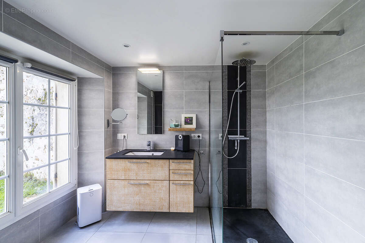 Maison à BRIIS-SOUS-FORGES