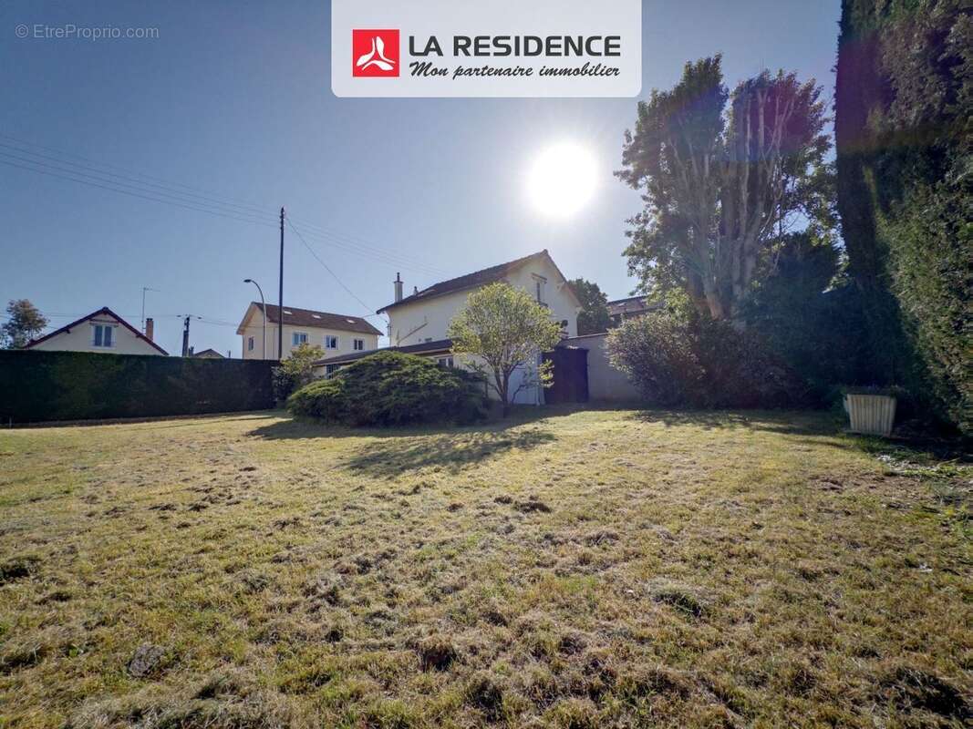 Terrain 353 m² à Poissy  - photo 2