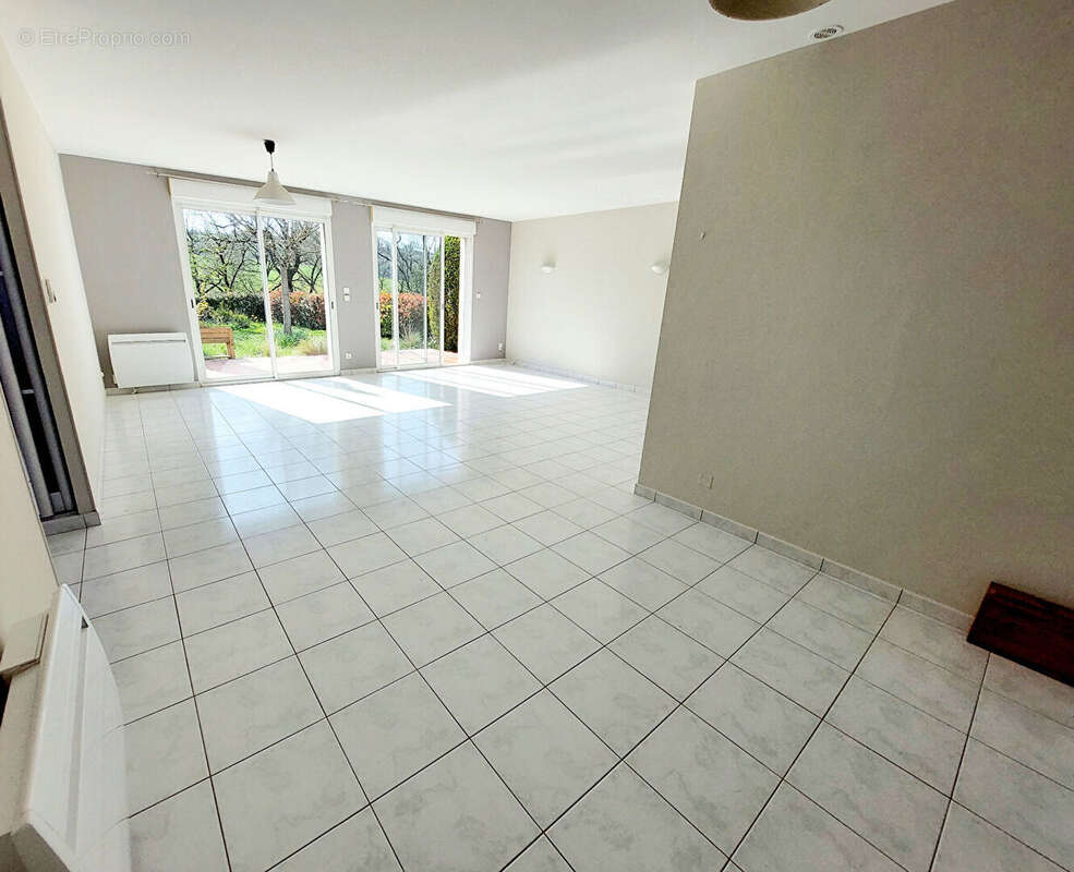 Proche Albi Puygouzon - Maison PLAIN PIED 100m²  + 36m² de garage fermé  terrain 635m² - photo 9
