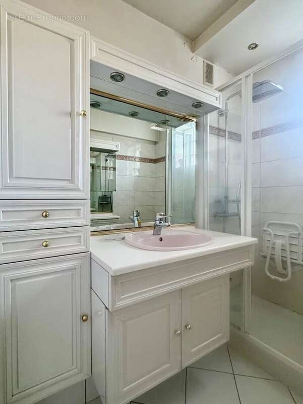 Appartement à BOIS-COLOMBES