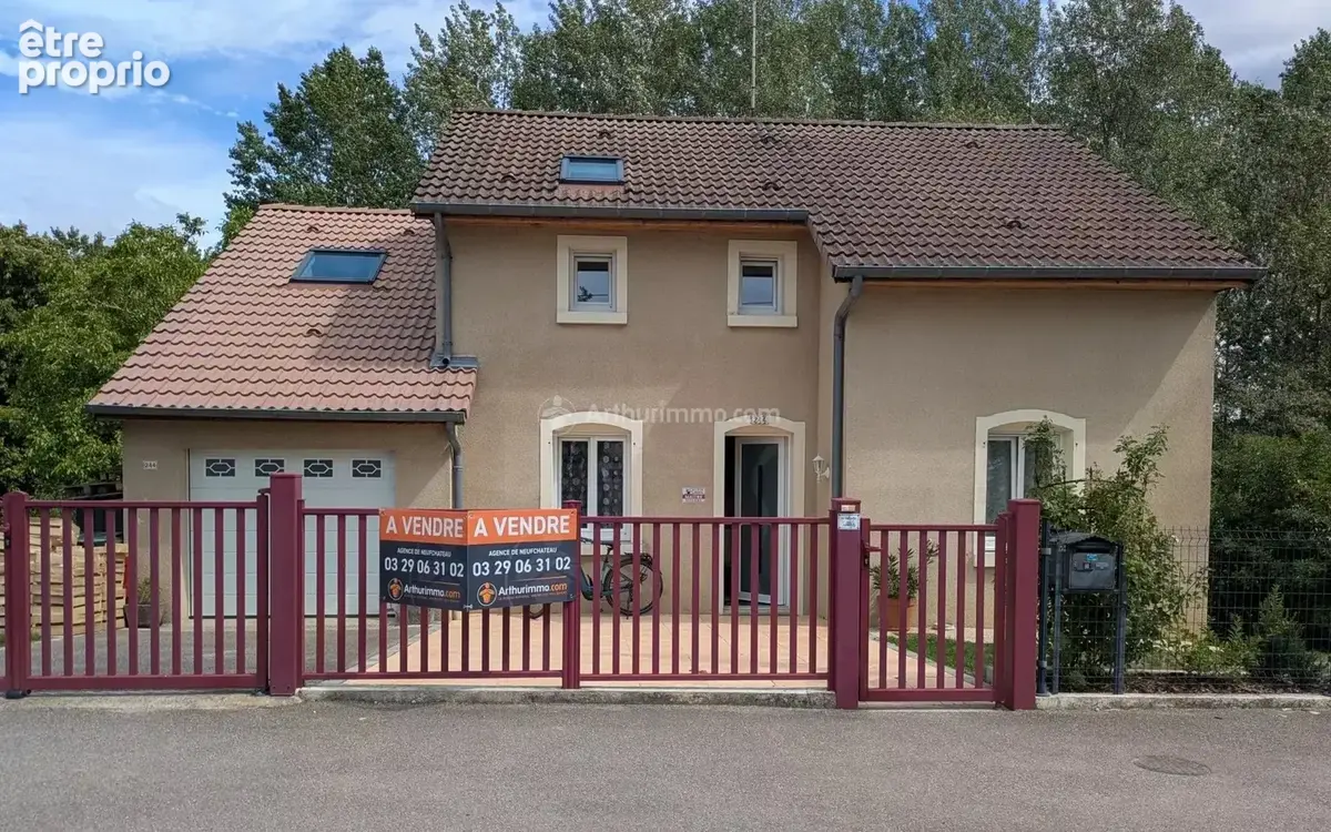 Maison à NEUFCHATEAU