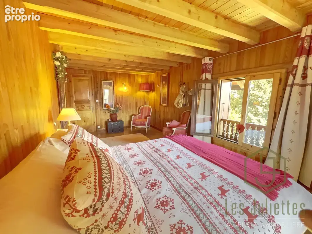 Superbe ferme rénovée de 1900   charme authentique savoyard - photo 11