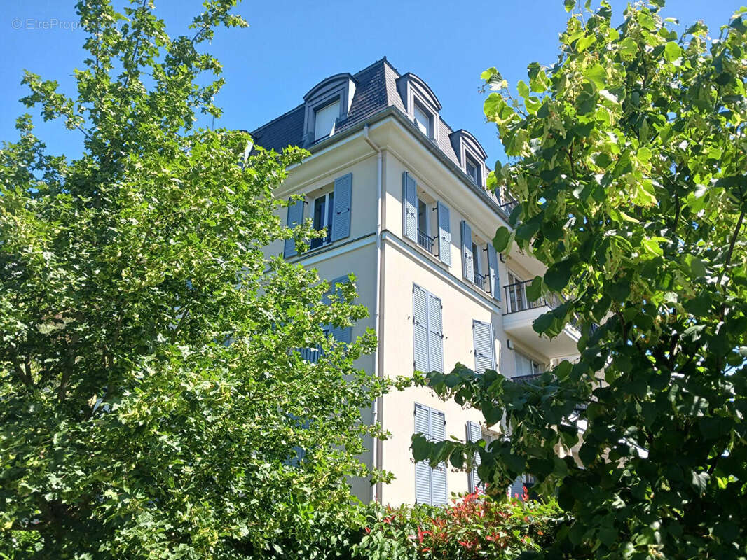 Appartement à LE PLESSIS-TREVISE