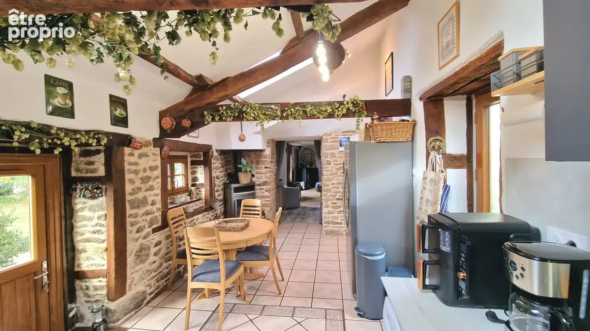 MORBIHAN La Trinite Porhoet  Maison familiale traditionnelle et élégante, 4 chambres, grand jardin, terrasse, stationnement - photo 2