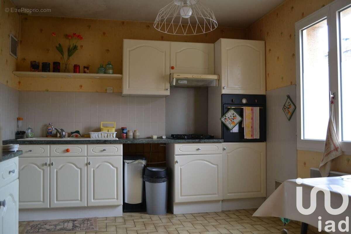 Photo 2 - Maison à NEUVILLE-DE-POITOU