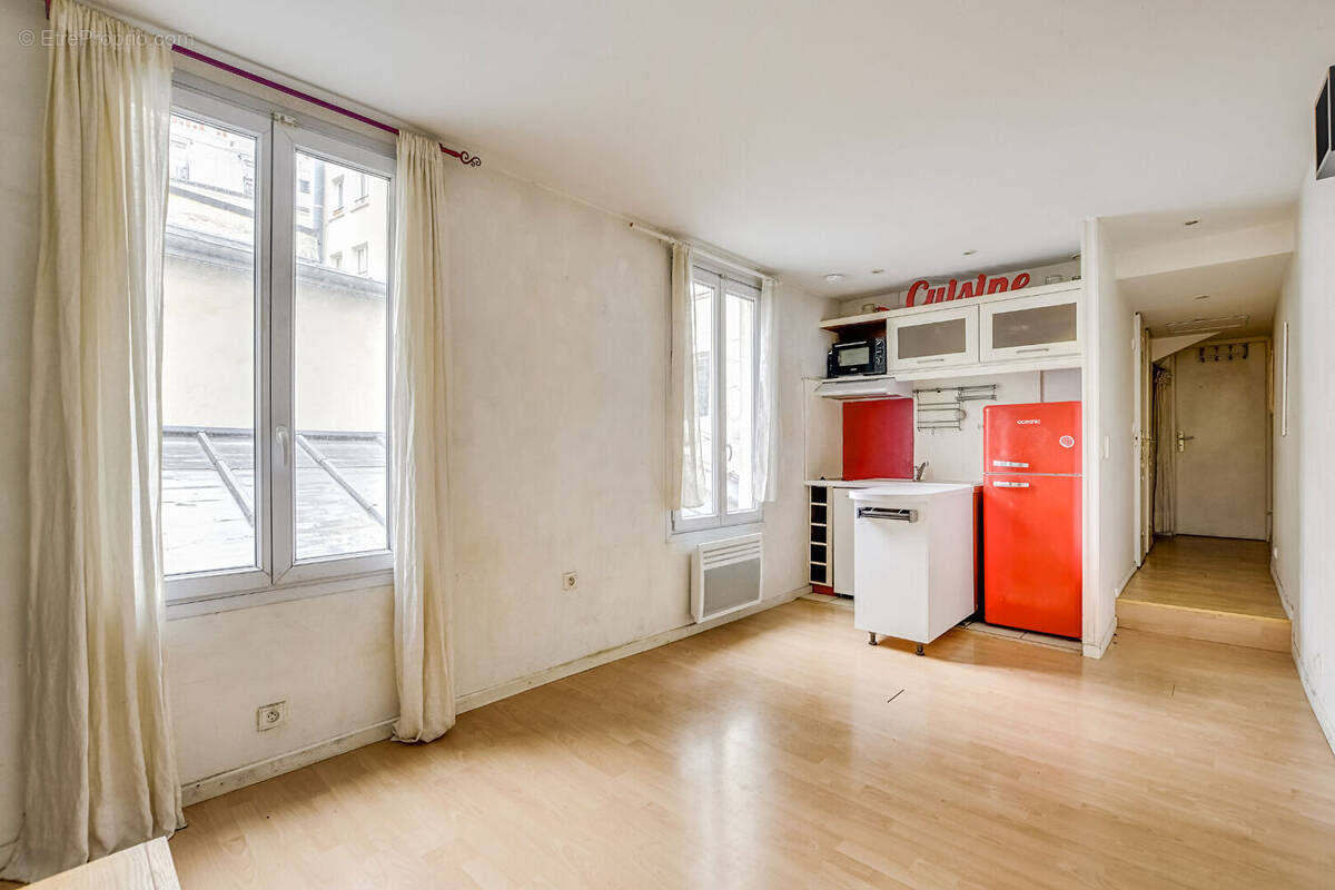 Appartement à PARIS-10E
