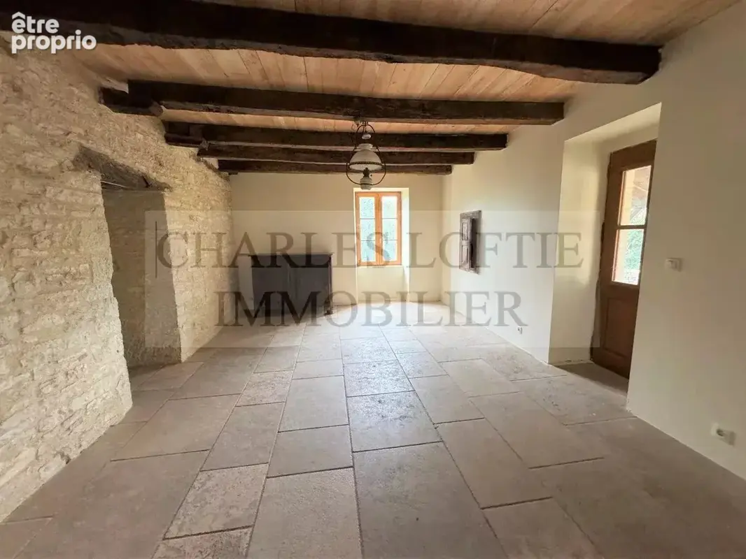 Superbe ensemble en pierre sur 2.9 ha de terrain - photo 6