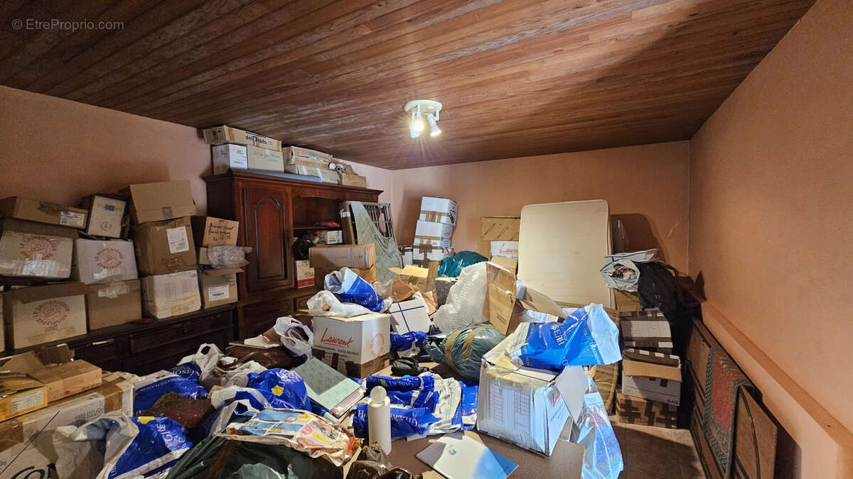 Maison à AINAY-LE-VIEIL