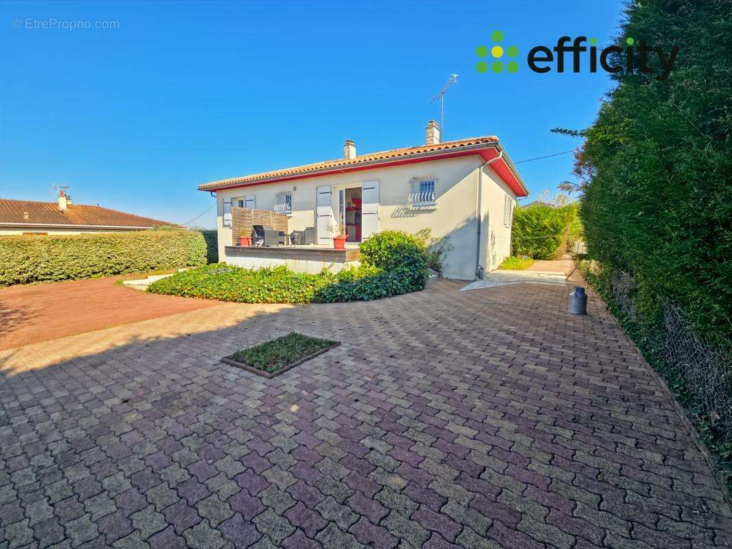 Maison à SAINT-YRIEIX-SUR-CHARENTE