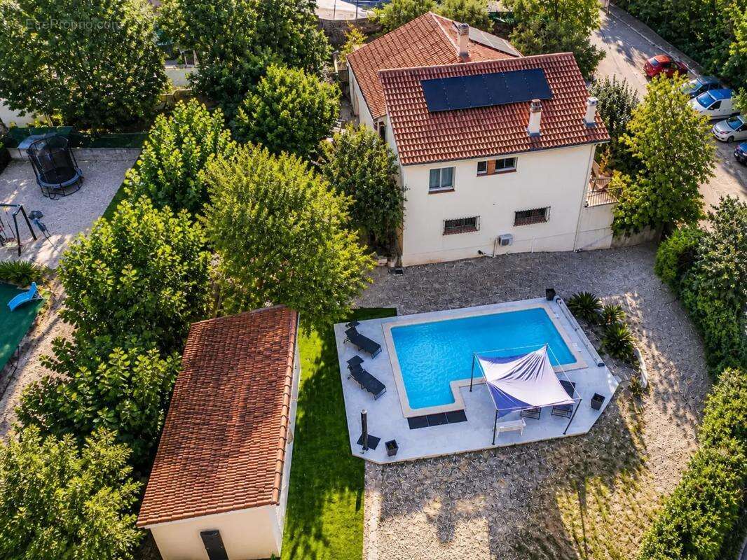 Carcès – villa familiale rénovée avec piscine - photo 16