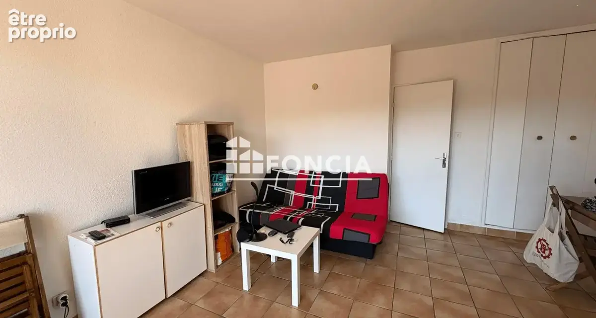 Bagnols-sur-Cèze – T1 loué avec terrasse et cellier, belle opportunité d'investissement - photo 2