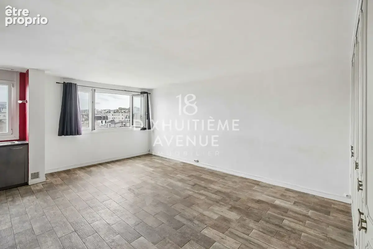 Rue des Poissonniers, 2 pièces 46m² 7ème étage ascenseur - photo 2