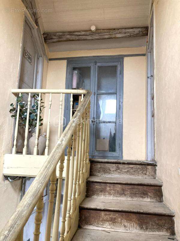 Maison de caractère avec dépendances et fort potentiel - photo 11