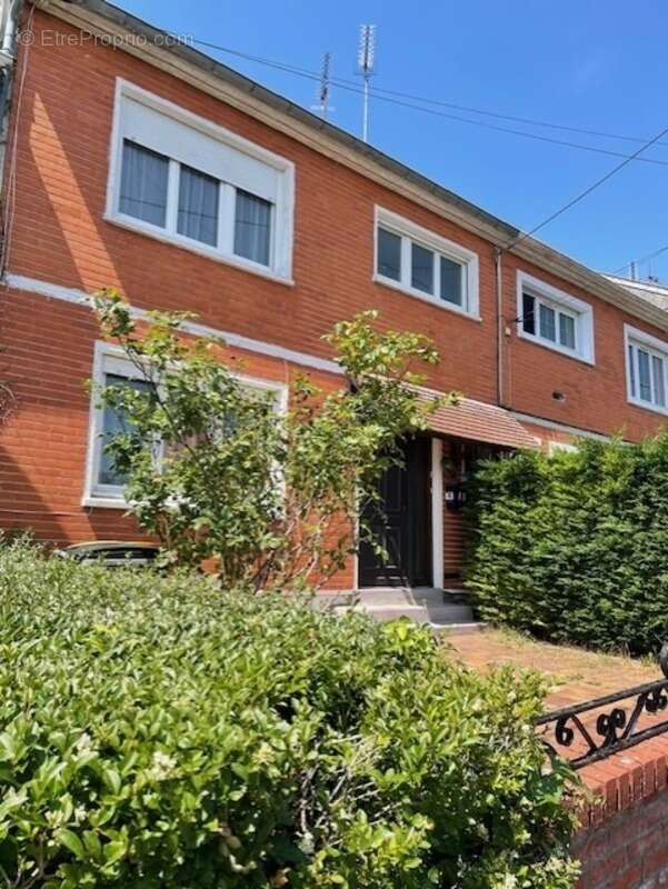 Maison familiale à rénover à Étaples – Quartier calme, 3 chambres, double garage - photo 13