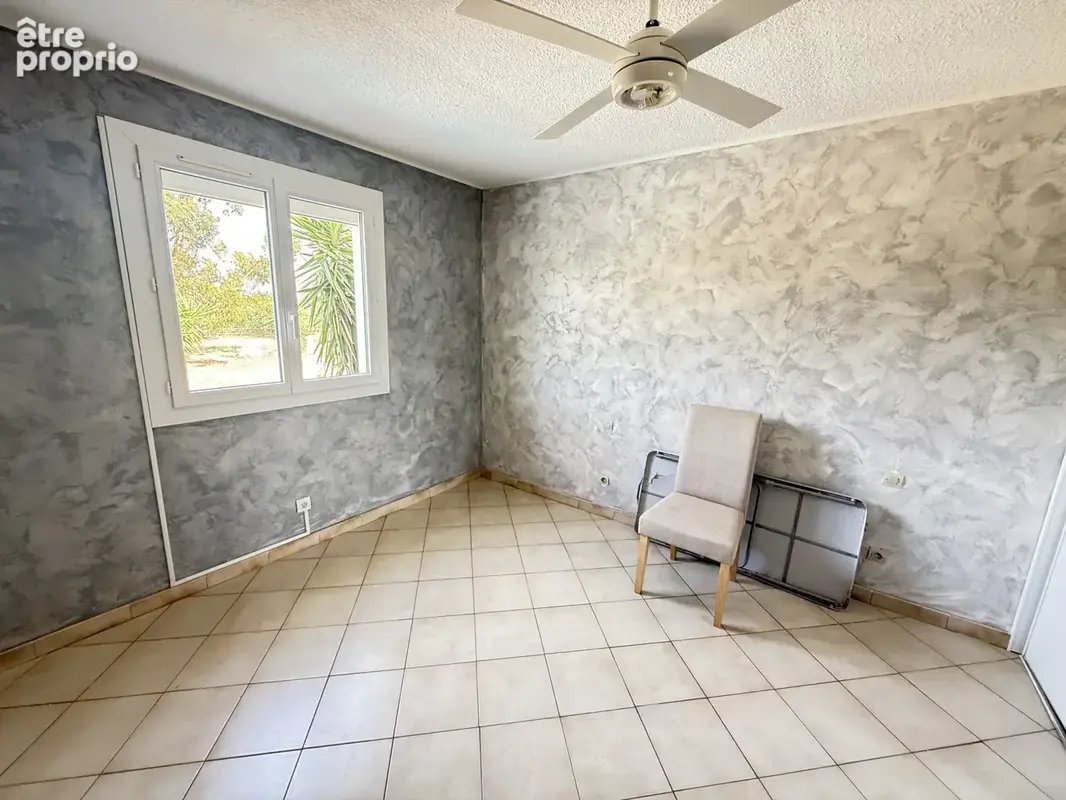 Rare sur le secteur ! Villa avec T2 indépendant, piscine, garage 60 m2 et revenus locatifs. - photo 6