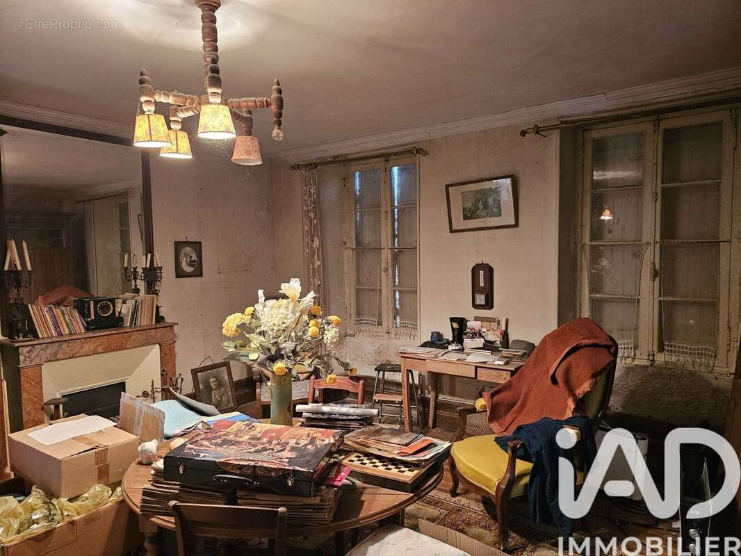 Maison 230 m² à Dampierre-Sur-Boutonne  - photo 3