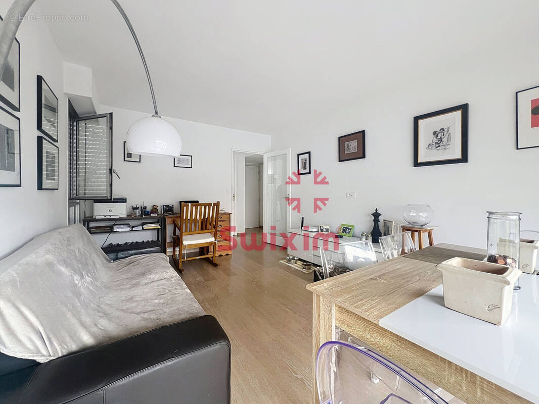 Appartement à COURBEVOIE