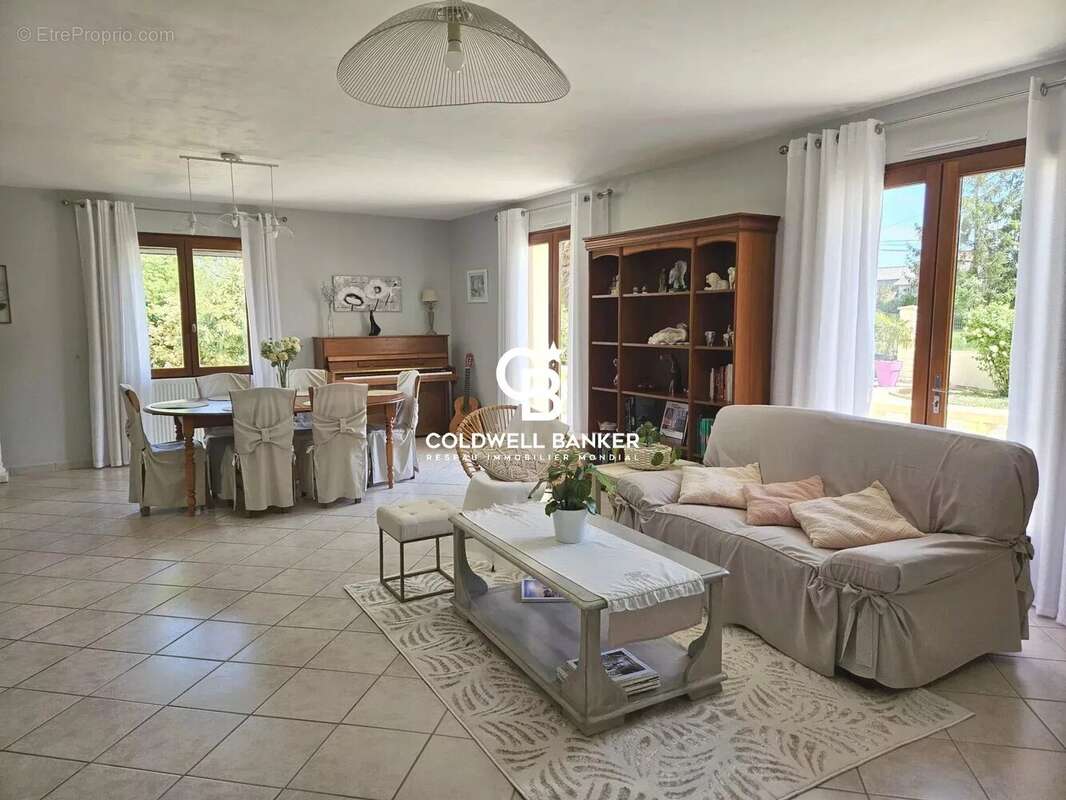 Maison à BURIE
