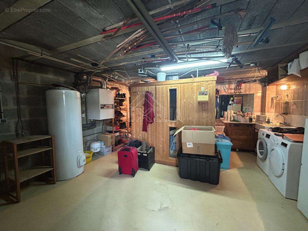 Corps de ferme 7 pièces 182 m² avec dépendances, grange et jardin 855 m² à Gommecourt - photo 25