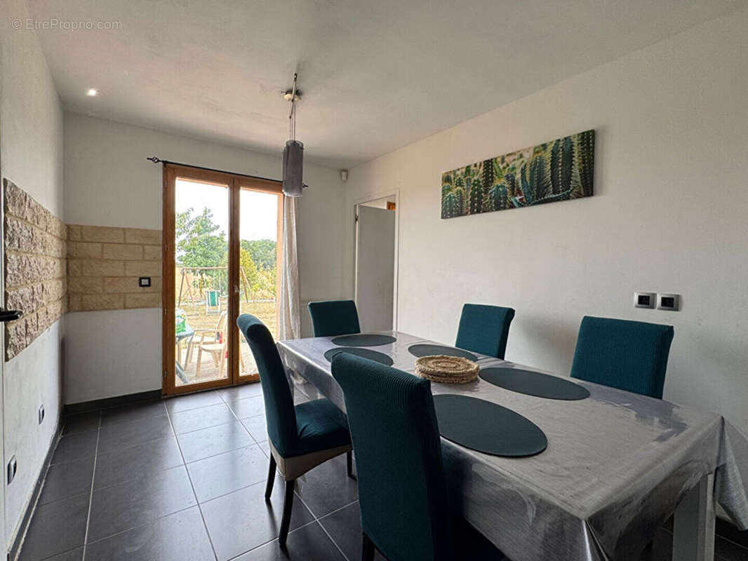 Maison à GROSSOEUVRE