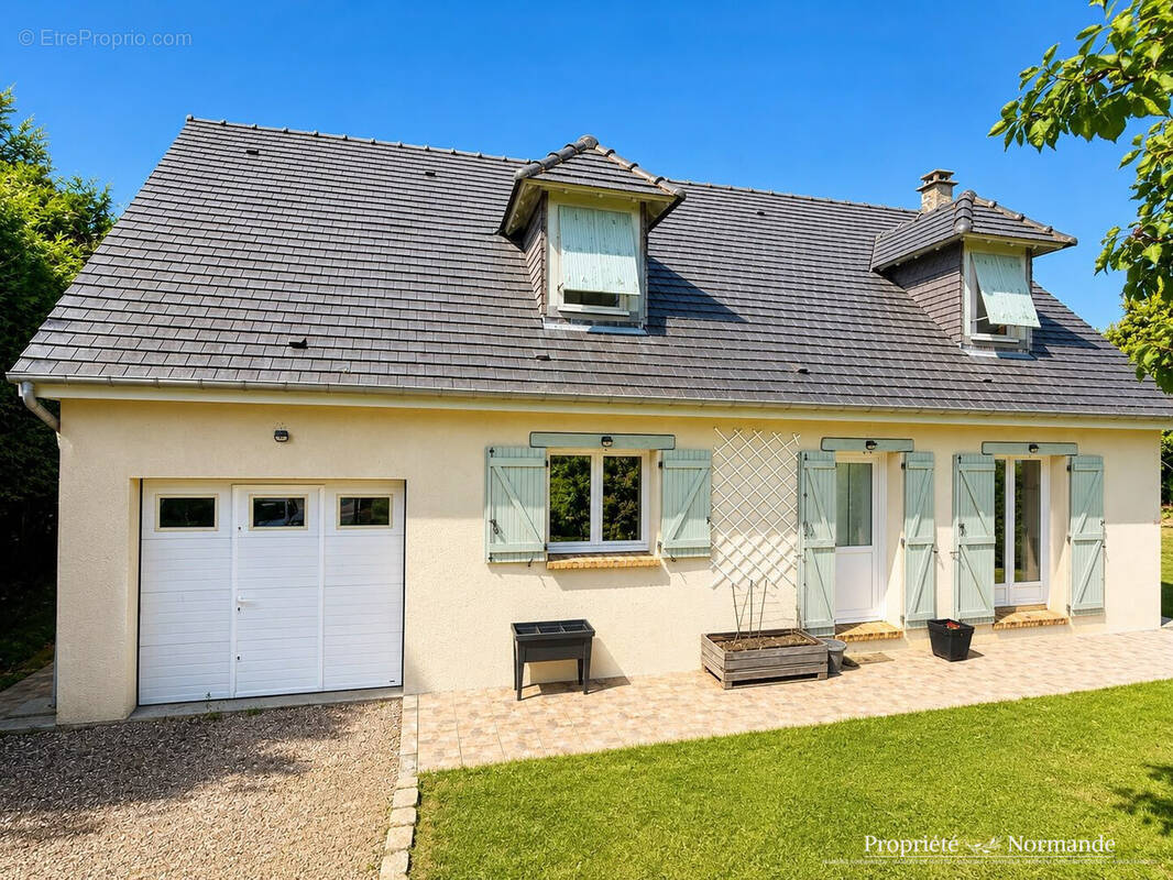 Maison à MANNEVILLE-SUR-RISLE