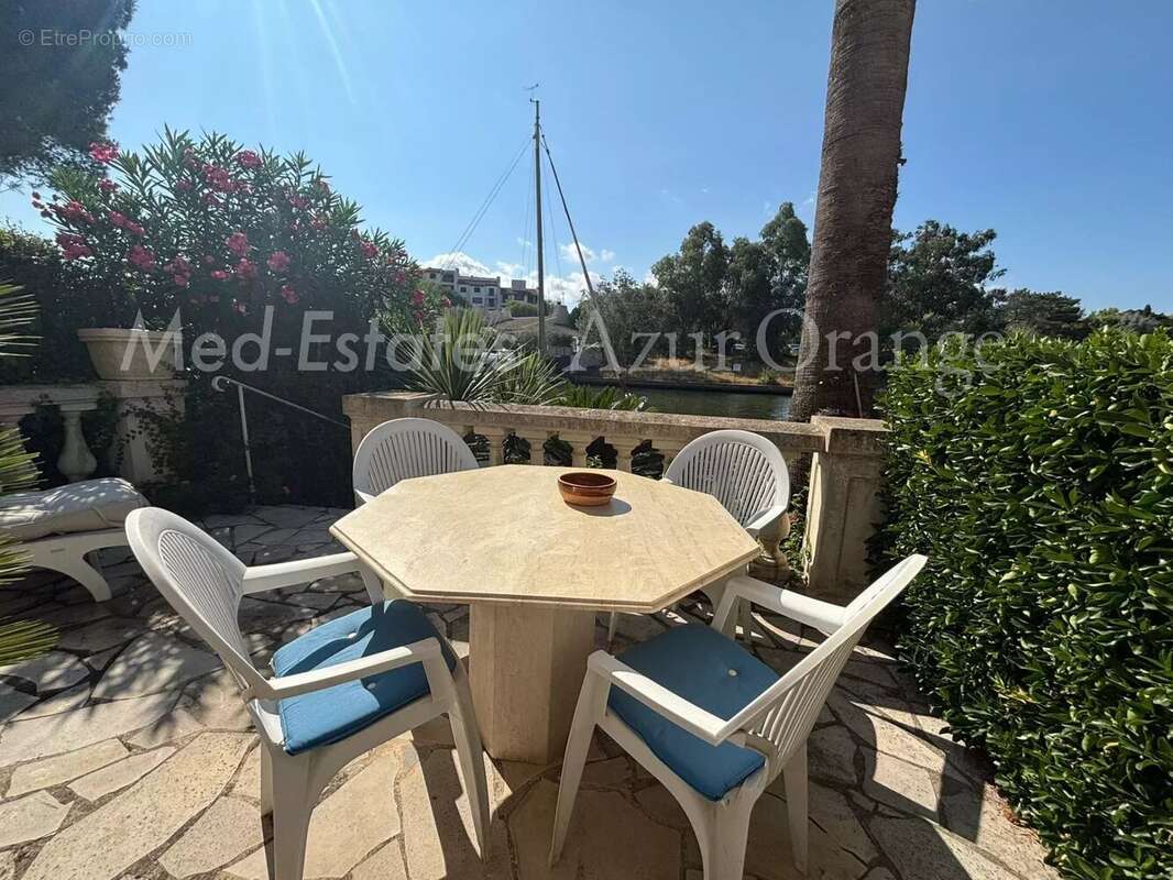 Appartement à GRIMAUD