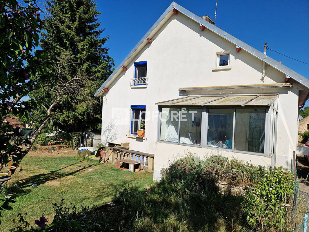 Maison à DAMPIERRE-SUR-SALON