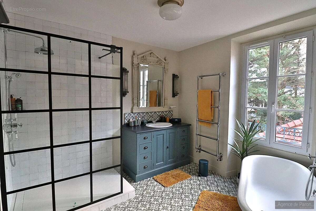 Maison à VERRIERES-LE-BUISSON