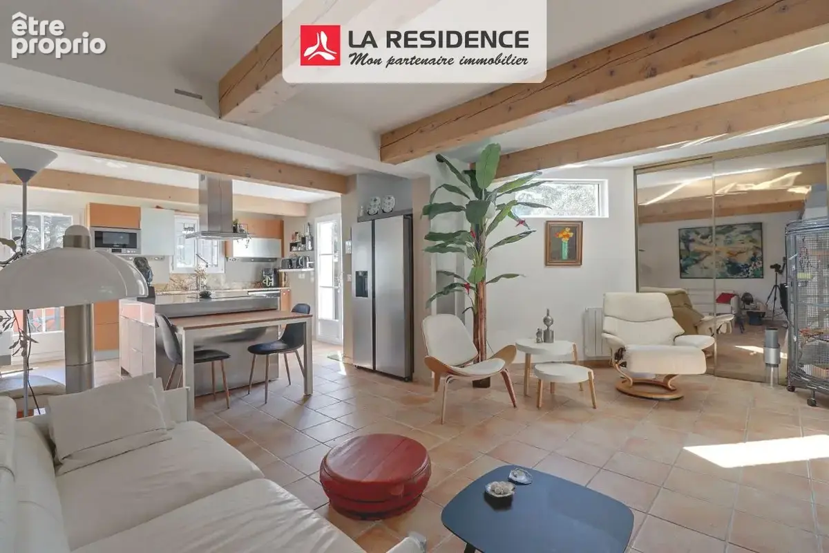 Maison 110 m² à Saint-Raphael  - photo 2