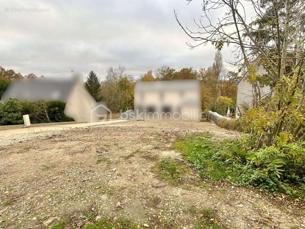 Terrain à CHALIFERT