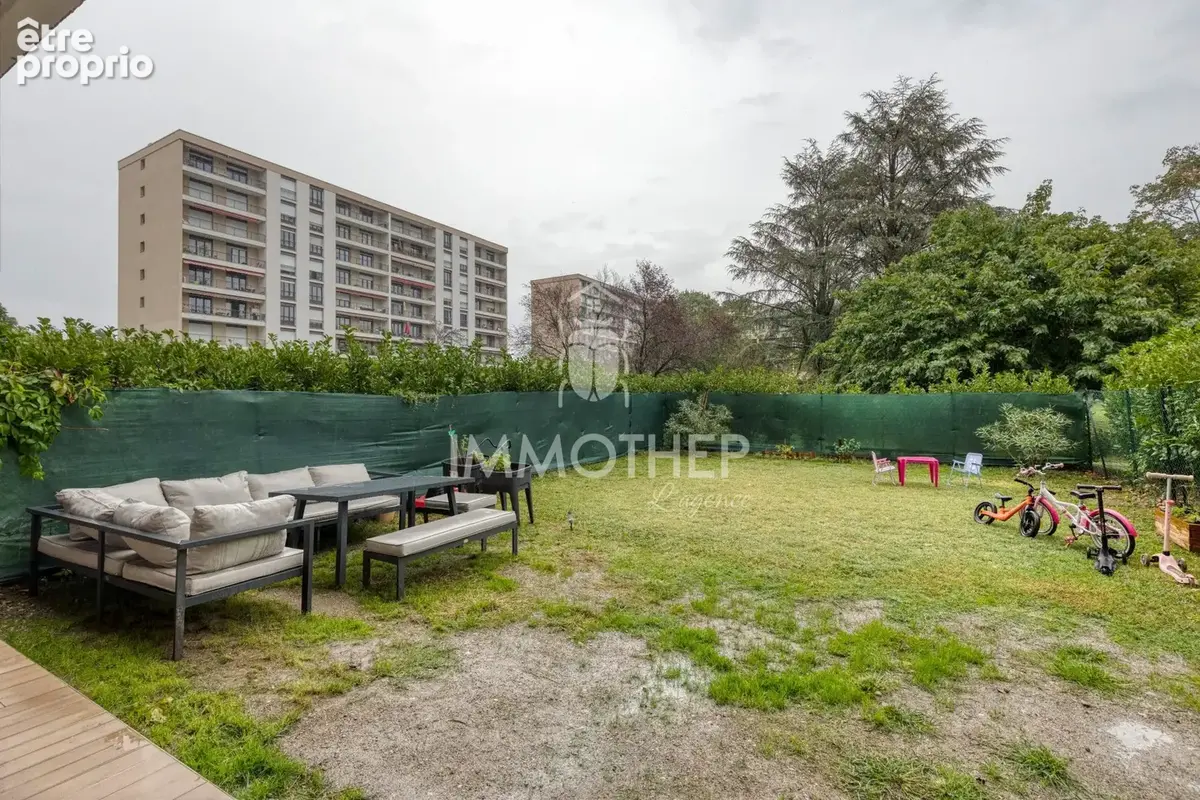 Appartement 5 pièces 116 m² à vendre à Echirolles (38130) - photo 5