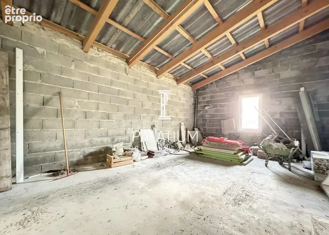 Maison d'habitation de 145 m2 et entrepôt de 82 m2 - photo 10