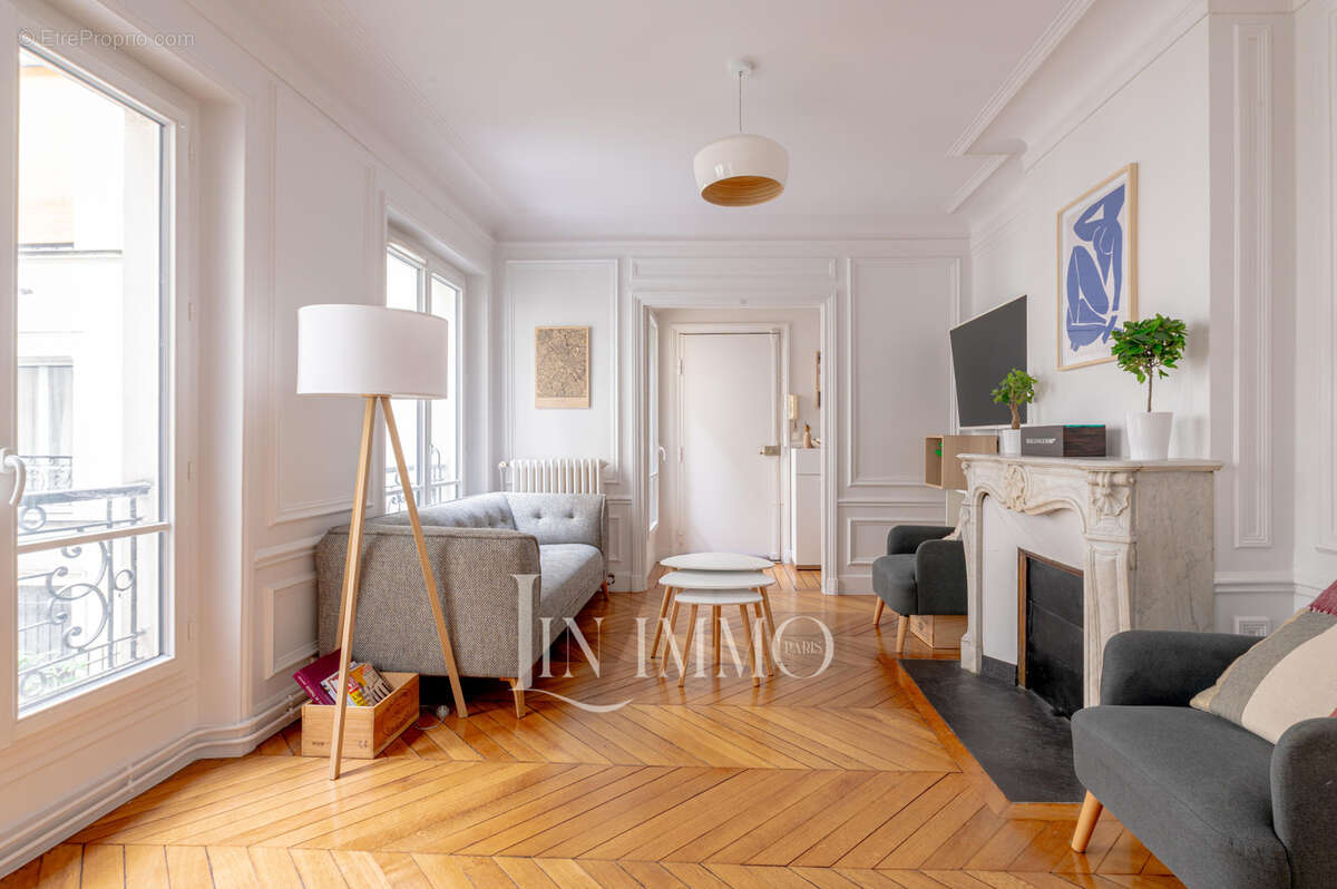Appartement à PARIS-17E